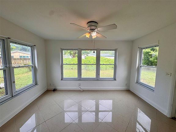 5th image of 4720 SW 25th Ter