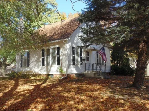 705 State St, Emmetsburg, IA 50536