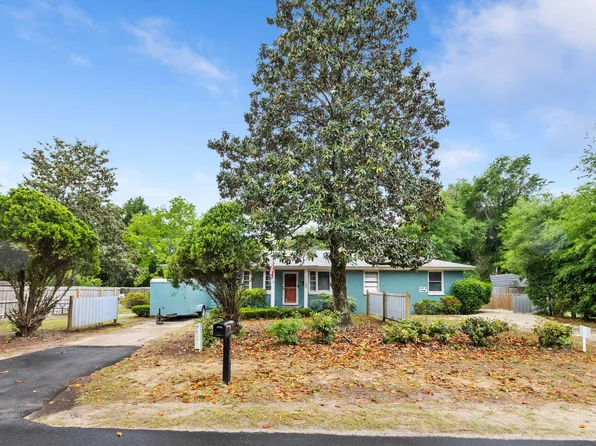 1135 Greenhill Rd, Charleston, SC 29412