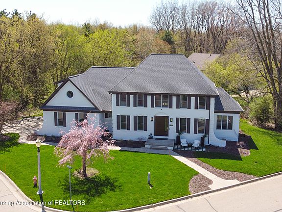 3rd image of 3004 Baywater Dr #19
