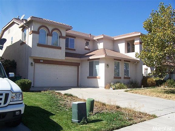 2nd image of 8909 Glacier Point Dr