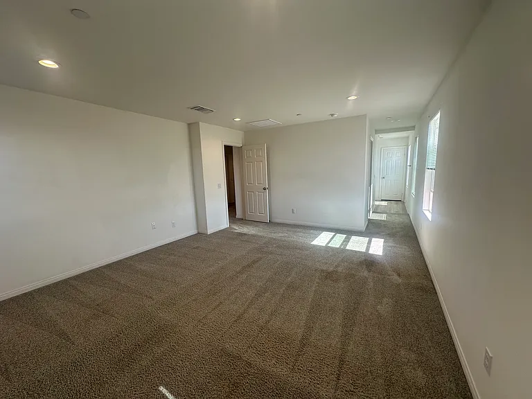 12587 Egan Pl — Photo 12