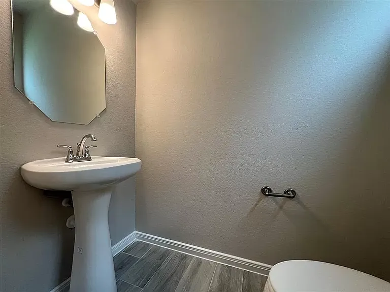 7950 Fijian Cypress Dr — Photo 8