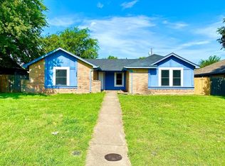 1431 N Bluegrove Rd, Lancaster, TX 75134