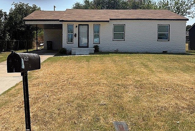 1st image of 822 NW 34th St