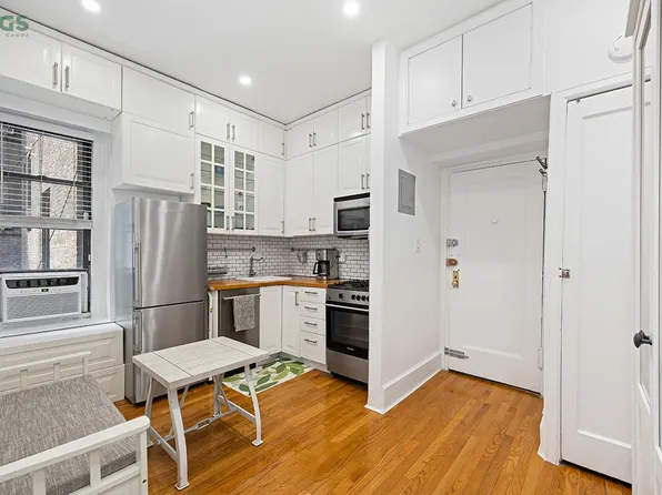 622 West 114th Street image 1 of 8