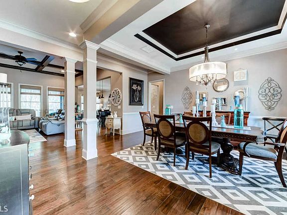 3rd image of 281 Patrick Cir