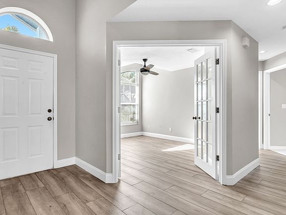 5th image of 1922 Wood Bend St