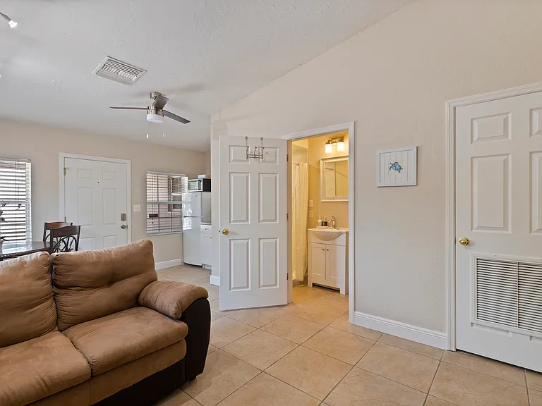 2424 Whippoorwill Cir #2 — Photo 11