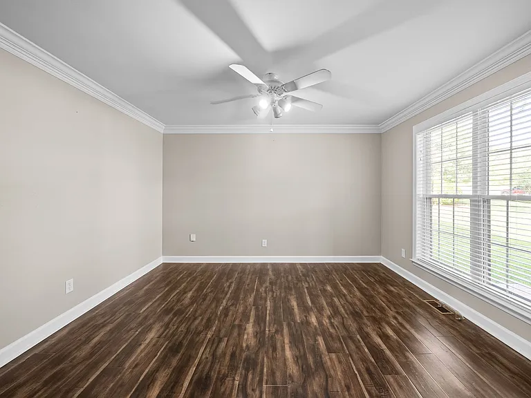 405 Tranquill Ln — Photo 5