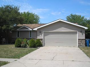 2418 Chestnut Ln, Morris, IL 60450