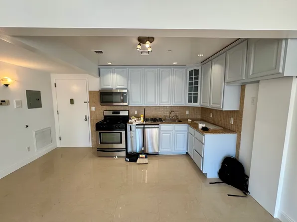 900 Lenox Road image 1 of 25