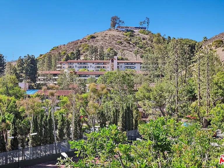 2700 Cahuenga Blvd E #4313 — Photo 38