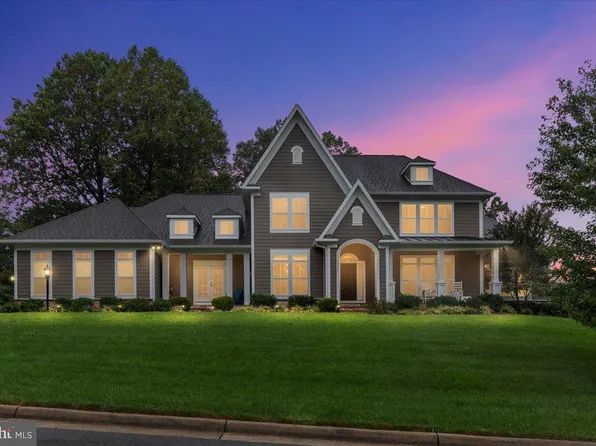 3736 Pilgrim Green Way, Fairfax, VA 22033