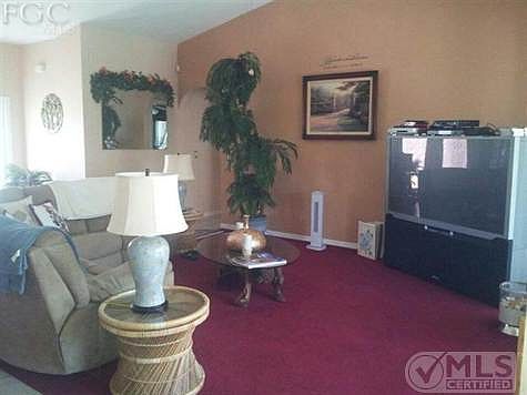 4th image of 2833 SW 25th Pl