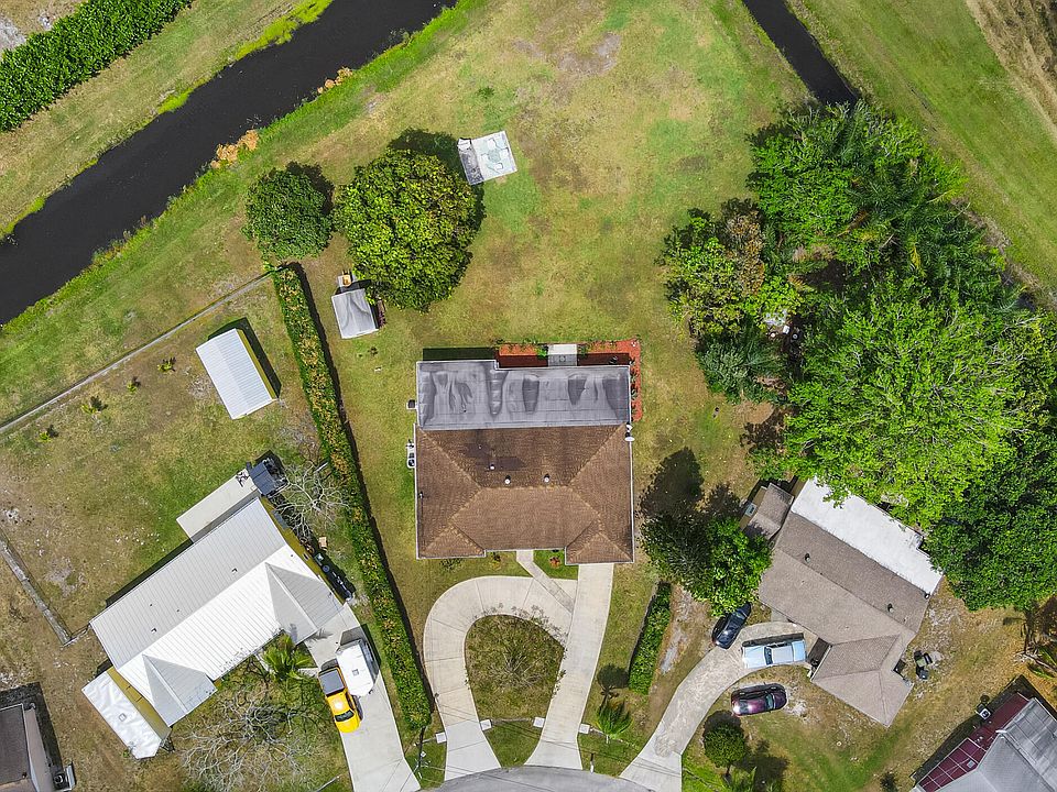 1st image of 1691 SE Goucho Avenue
