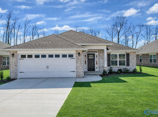 111 Sidney Ruth Dr, New Market, AL 35761
