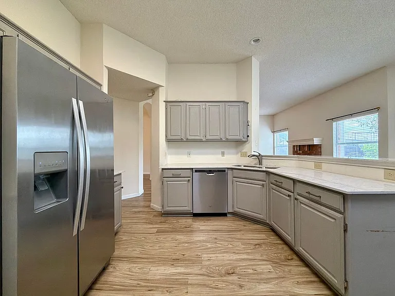 2200 Emmett Pkwy — Photo 12