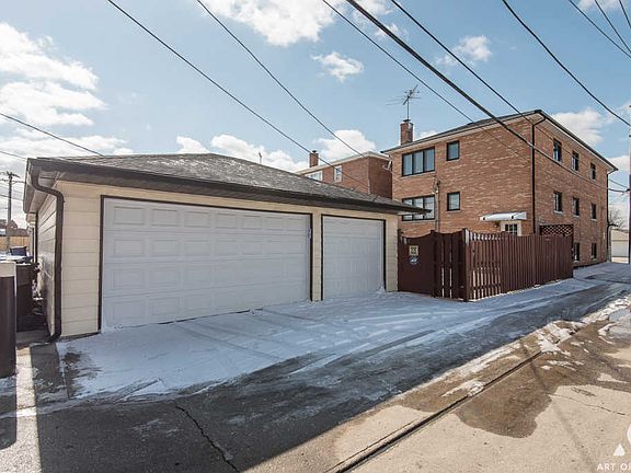 3rd image of 5051 S Knox Ave