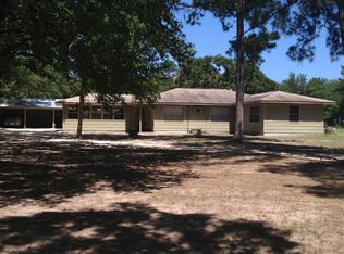 311 Oakwood Dr, Huntsville, TX 77320