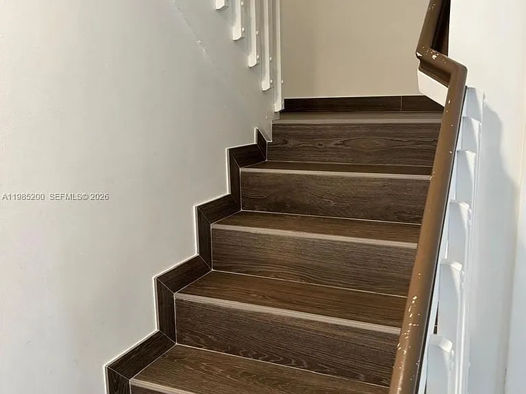 133 Riviera Cir — Photo 7