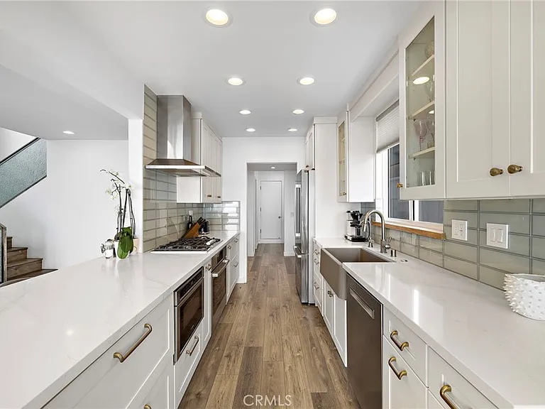 2609 Victoria Dr — Photo 22