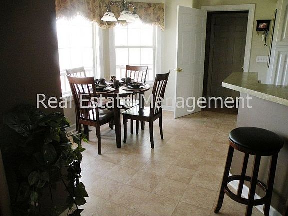 5th image of 582 Deer Run Rd