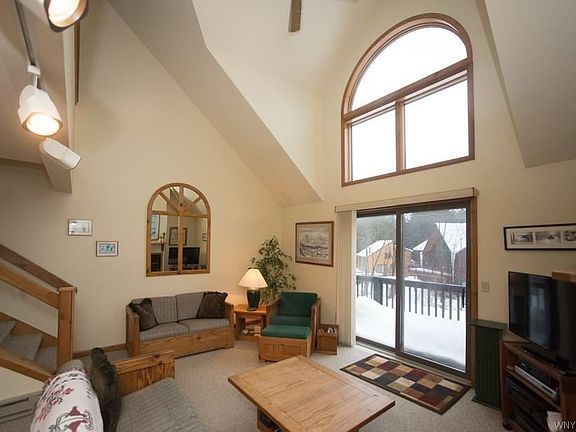 4th image of 103 Brookline