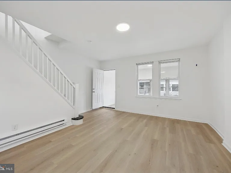 1101 S Peach St — Photo 5