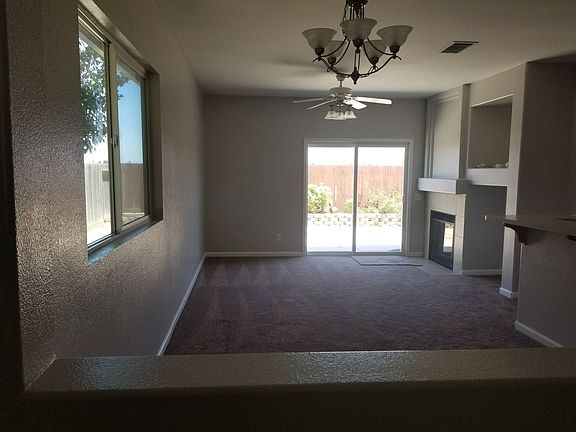 5th image of 2221 Roberta Ave