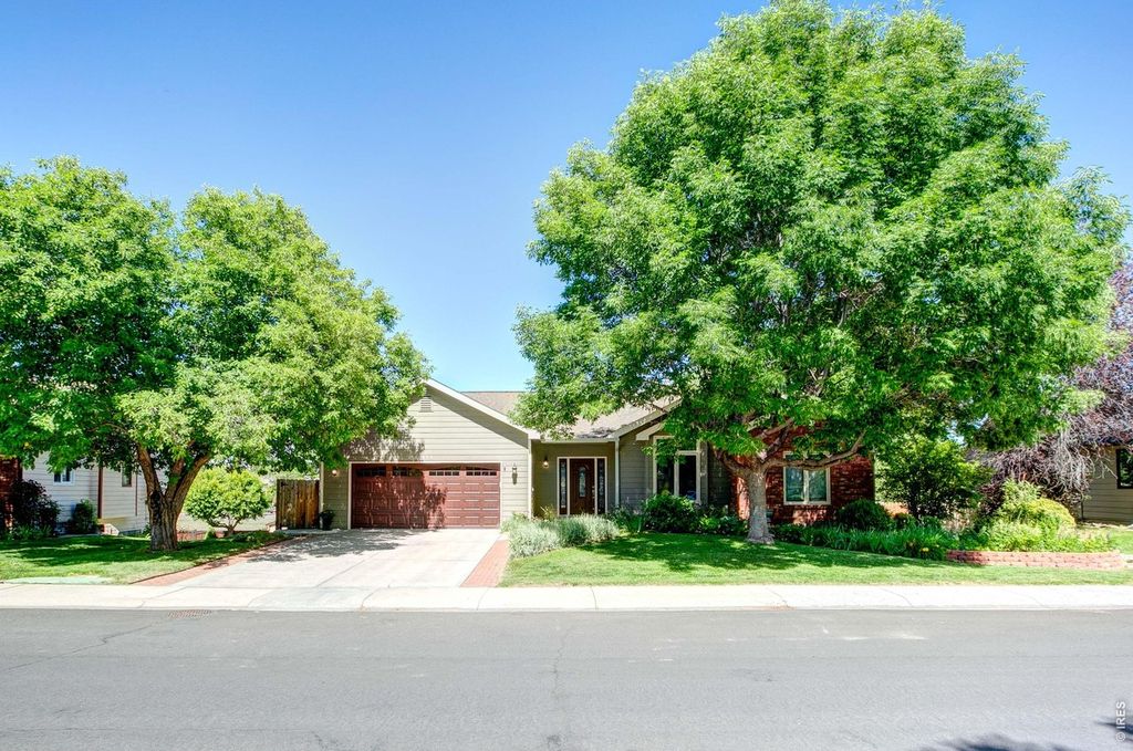 6354 Buchanan St