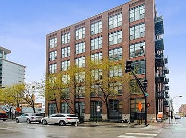 1st image of 701 W Jackson Blvd APT 401A