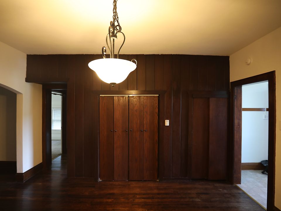 View of Dining Room towards Bedrooms
