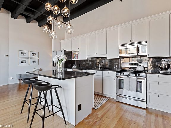 4th image of 3151 N Lincoln Ave APT 509