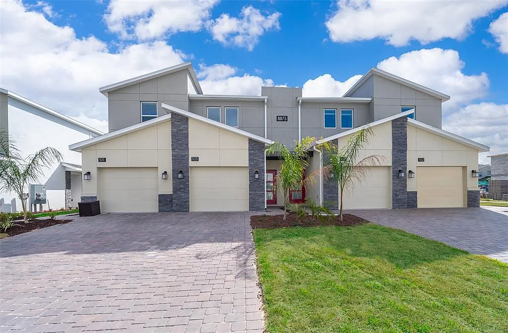 3 bed, 2.0 bath, 1788 sqft, $2,300 — Photo 1