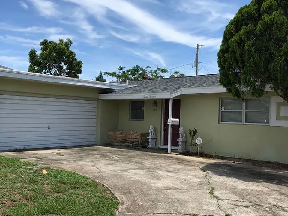 1213 Banana River Dr