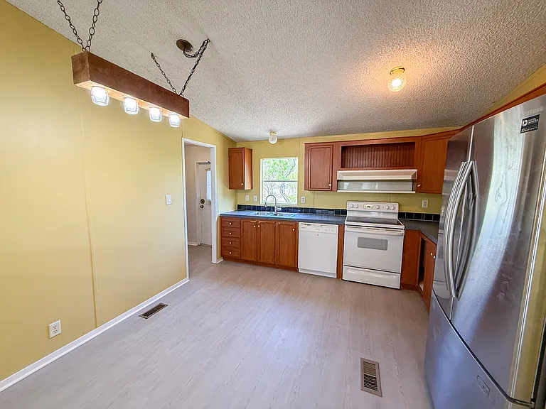 4506 Legend Hts — Photo 12