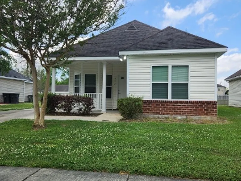 9173 Cedar Ct — Photo 1