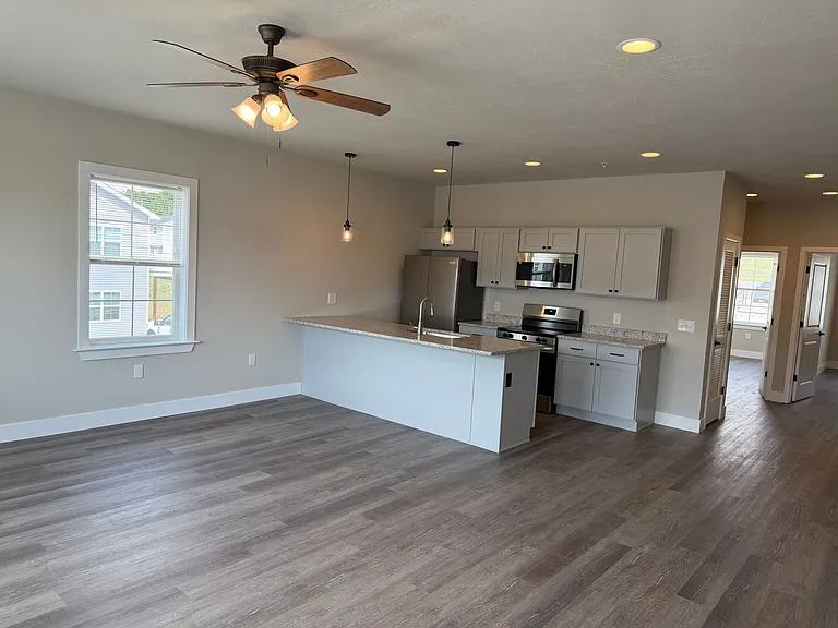 Salem Run Apartments Phase 2 — Photo 436