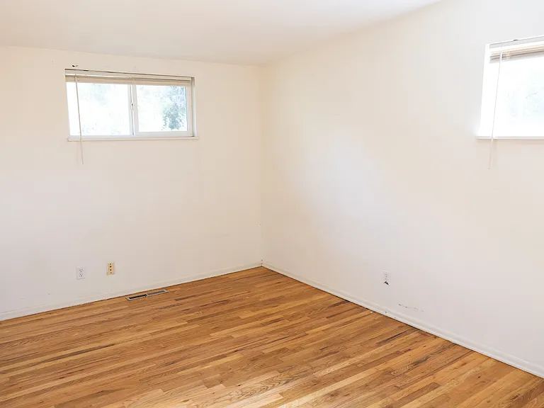 1316 Kent Cir — Photo 18