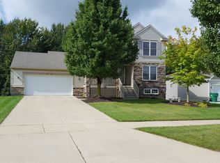5483 Quest Dr SW, Wyoming, MI 49418