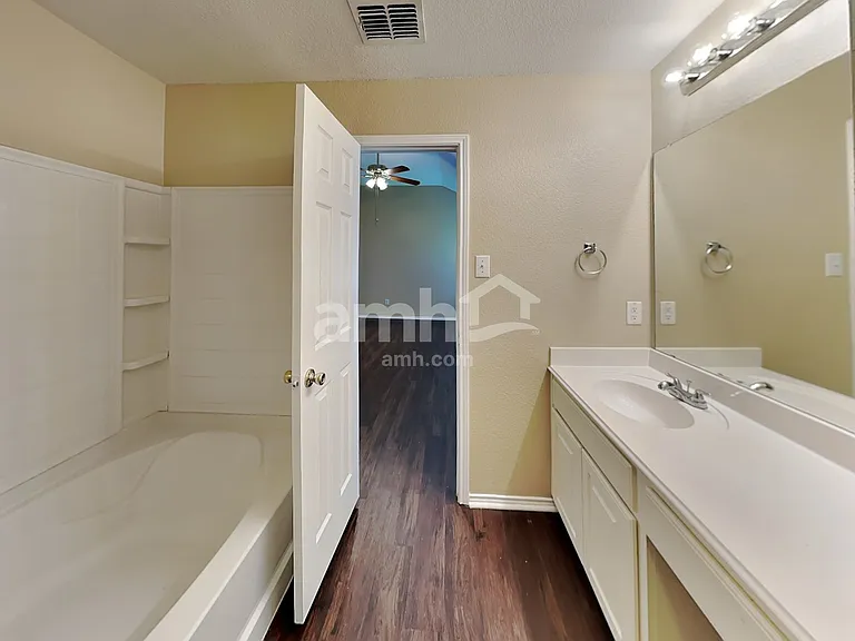 11809 Bobcat Dr — Photo 11