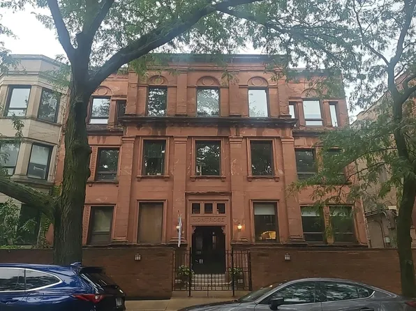 3711 N Pine Grove Ave #1, Chicago, IL 60613