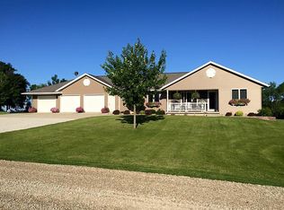 12677 Windy Ridge Rd, Cresco, IA 52136