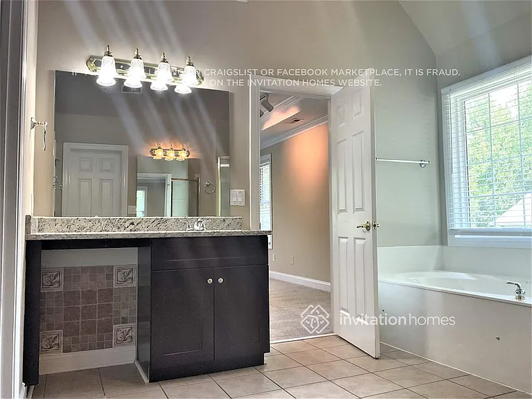 5034 Cramer Woods Dr — Photo 13