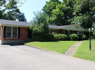 4252 Westport Ter, Woodlawn Park, KY 40207