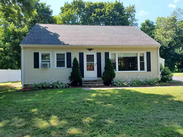 4 Daniel Street, Somersworth, NH 03878