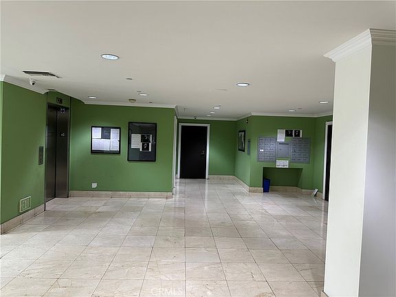 3rd image of 722 S Oxford Ave APT 103