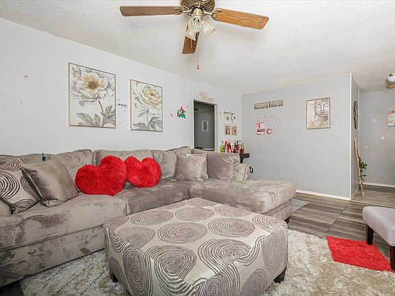 4th image of 11654 Petite Chalet Dr