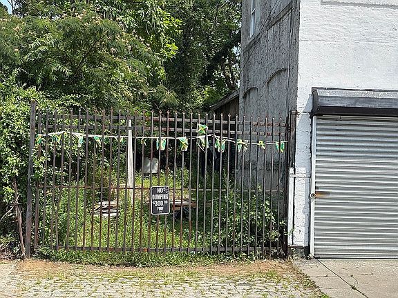 4th image of 2539 N 26th St